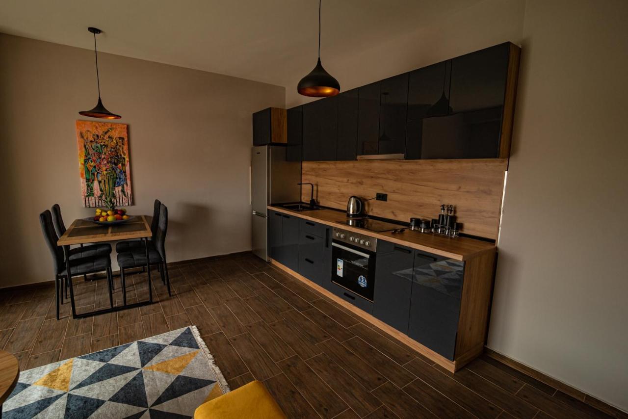 E&S Luxury Suite Apartments Охрид Екстер'єр фото